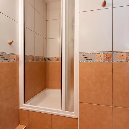 Flatbook Zeromskiego 2 Z Parkingiem W Krynicy Morskiej - 400 M Od Plazy Apartment *